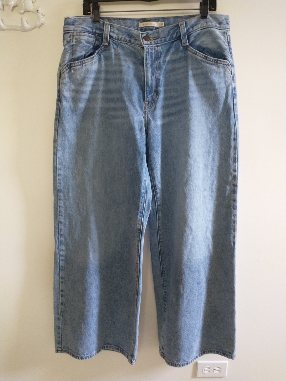 Levi's Light Wash 90's Baggy Wide-Leg Jeans 32